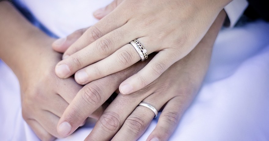 Snubní a zásnubní prsteny – která rozhodnutí jsou napořád?