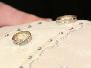 Melody snubní prsteny z bílého zlata