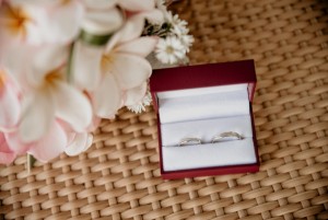 Okrus White snubní prsteny z bílého zlata