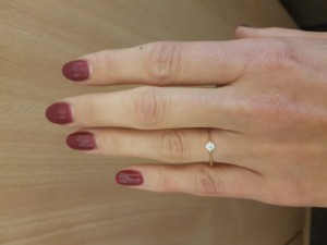 Lyra Gold tradiční zásnubní prsten ze žlutého zlata