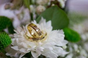 Perun Gold lesklé snubní prsteny ze žlutého zlata