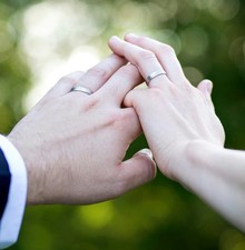 Afra White snubní prstýnky z bílého zlata