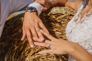 Angelika 7 White snubní prsteny z bílého zlata