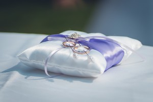 Viola Colour RW snubní prsteny z červeného a bílého zlata