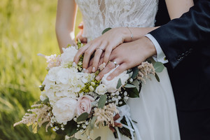 Eleganza White luxusní snubní prsteny z bílého zlata