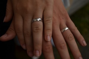 Samantha White snubní prsteny z bílého zlata