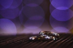 Salme White  žářivé snubní prstýnky z bílého zlata