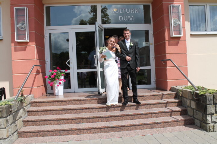 šťastni