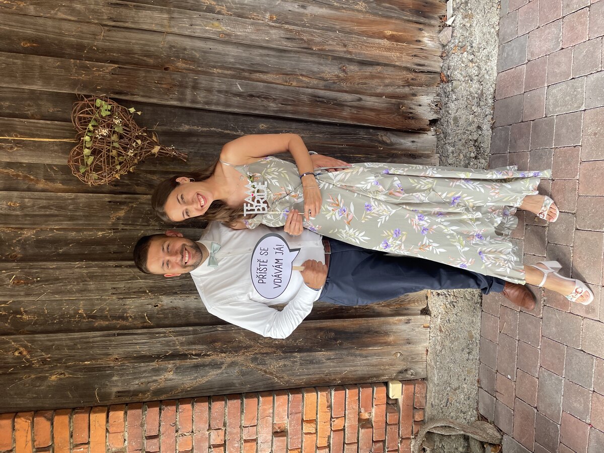 Svatba společných přátel 