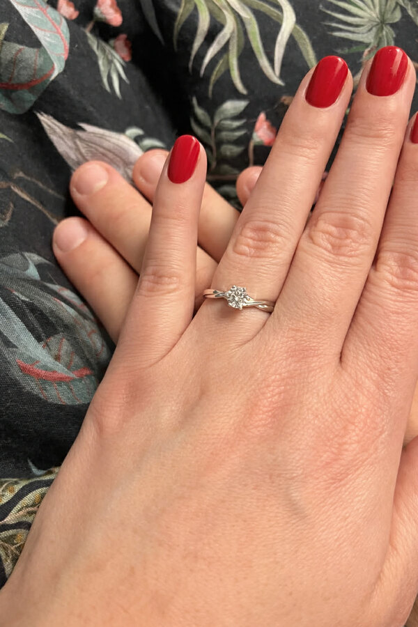 Můj nádherný zásnubní prstýnek 