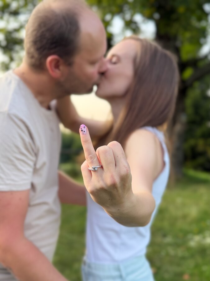 První zásnubní