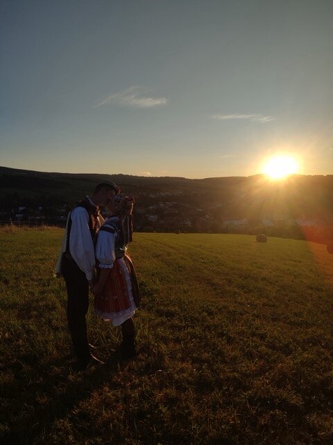 Folklor nás svedl k sobě