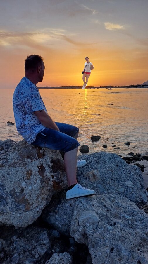 Všude vidí mě, má štěstí!
