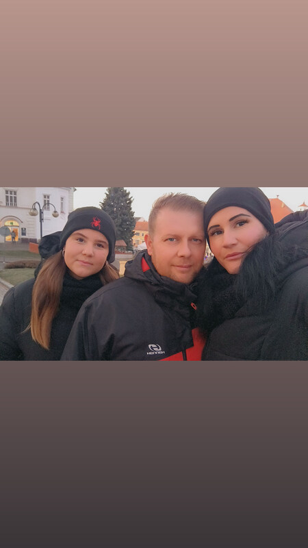S mužem 
