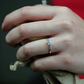 Kasia White  vkusný zásnubní prsten z bílého zlata