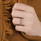 Neve White  zásnubní prsten z bílého zlata