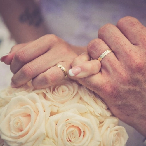 Loreta Gold - snubáčky ze žlutého zlata