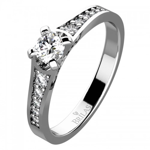 Patricie White - zlatý prsten zdobený kamínky