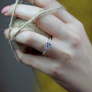 Adelyn Silver - zásnubní prsten ze stříbra