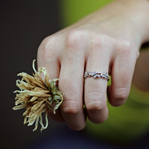 Jarilo White  - prsten s motýlky z bílého zlata