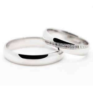 Salme White  - žářivé snubní prstýnky z bílého zlata 