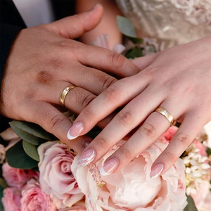 Jolana Gold - snubní prsteny ze žlutého zlata