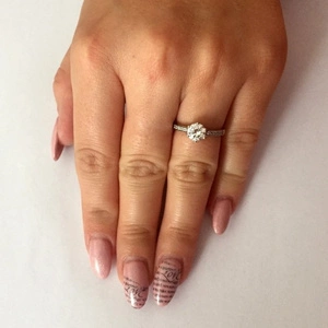 Isisi Gold Briliant - okázalý zásnubní prsten ze žlutého zlata 