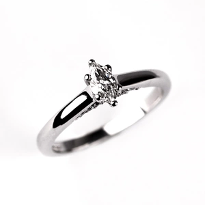 Venteto W Briliant - zásnubní prsten z bílého zlata s brilianty