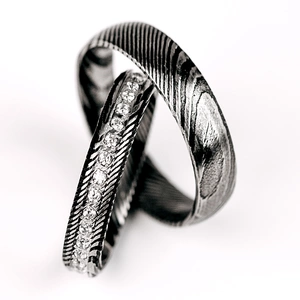 Kasiopea Damascus Steel - snubní prsteny z chirurgické oceli