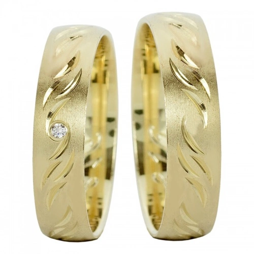 Zach Gold  - klasické snubní prstýnky s jemným zdobením 